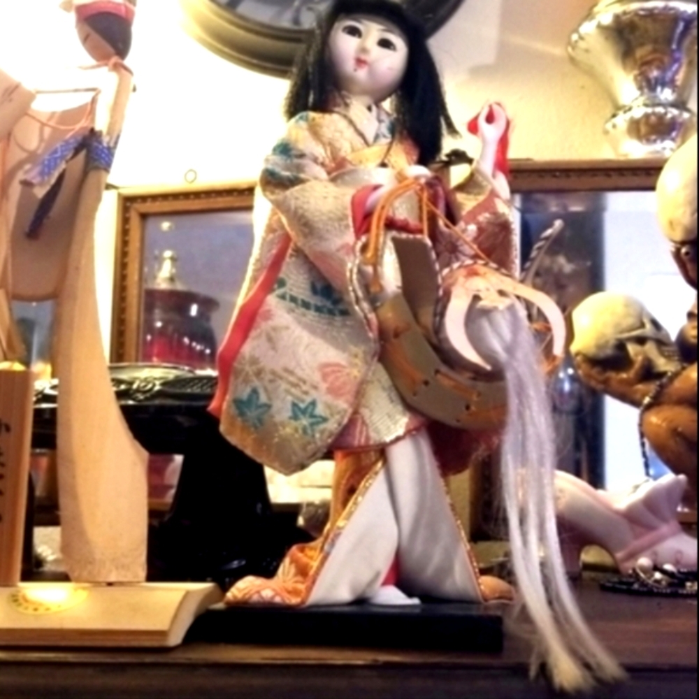 1950s Niche & Co RARECollector Warrior  Statue Doll Wood Platform Porcelaim